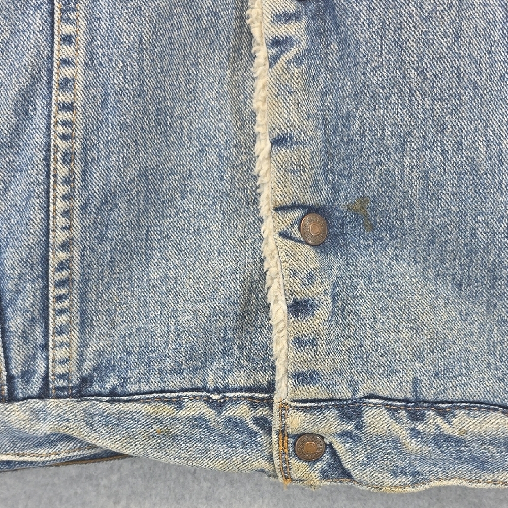 Vintage Levi’s Sherpa Lined Denim Trucker Jacket Made in USA Size L - Picture 4 of 16